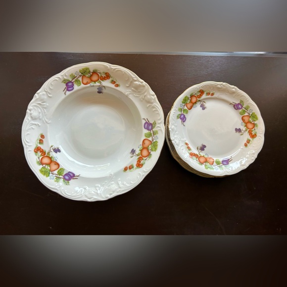 2 Royal Kent 8.25” Soup bowls. Made in Poland - Picture 4 of 6